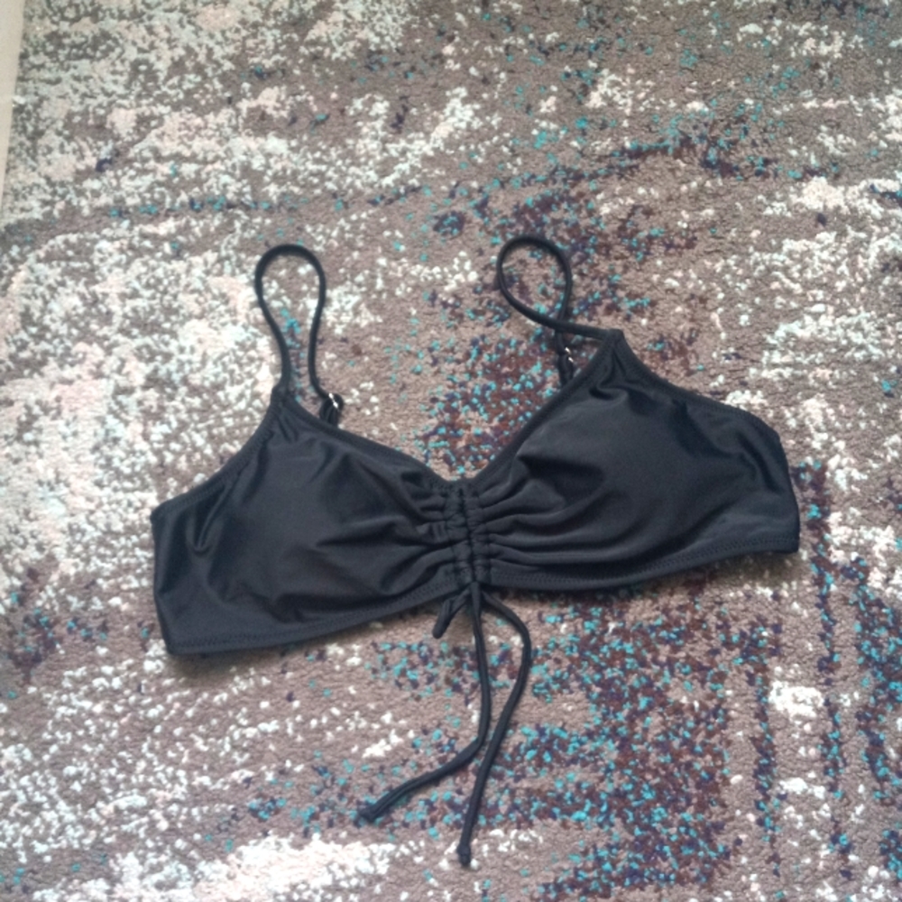 Black swimsuit top - size 2XL